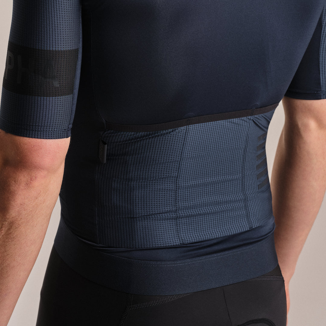 Rapha Men's Pro Team Jersey II (Carbon/Black) - Dragonspine Cycling